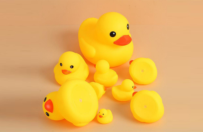 Enfants jouets